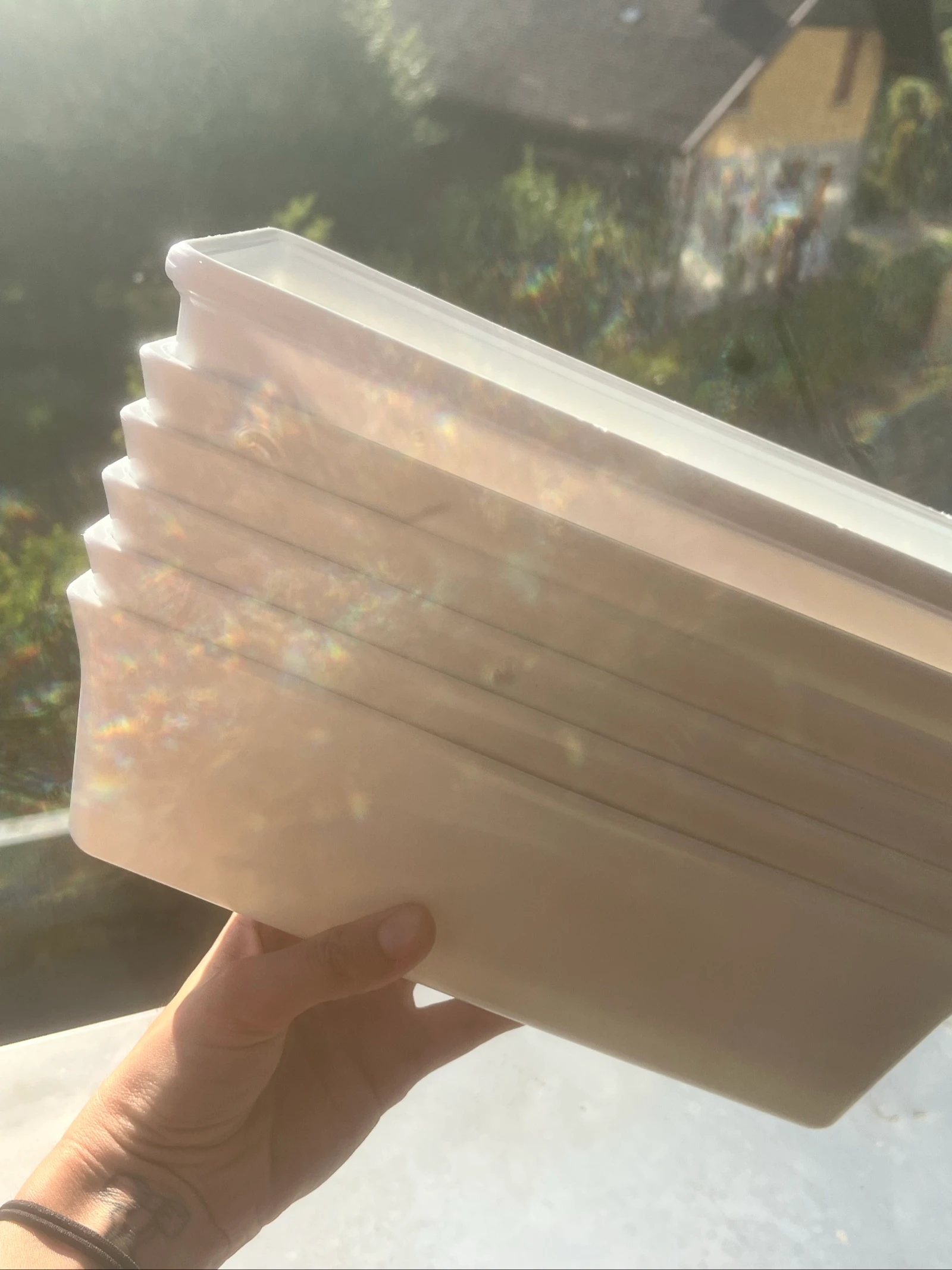 Lote de 6 cajas de comida apilables de plástico blanco – photo 2
